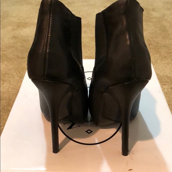 Steve Madden Devil Black Leat Boots - Picture 4 of 5